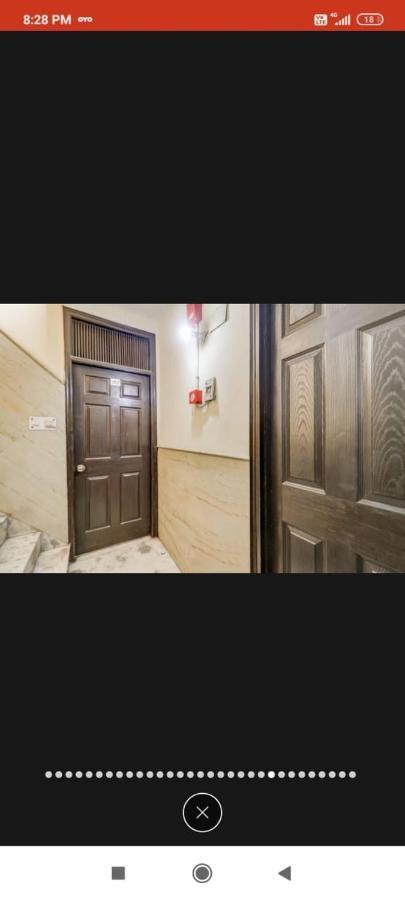 Hotel Mahalaxmi Deluxe ニューデリー エクステリア 写真