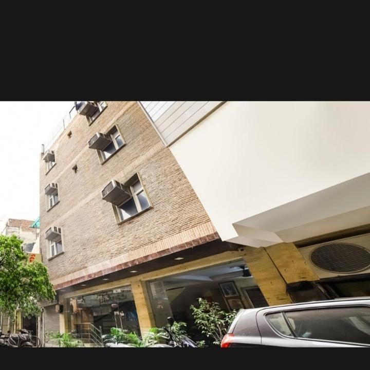 Hotel Mahalaxmi Deluxe ニューデリー エクステリア 写真