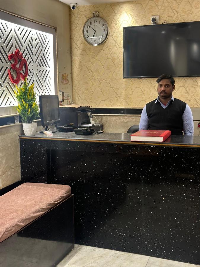 Hotel Mahalaxmi Deluxe ニューデリー エクステリア 写真
