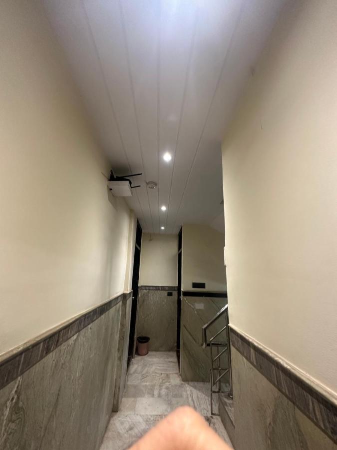 Hotel Mahalaxmi Deluxe ニューデリー エクステリア 写真